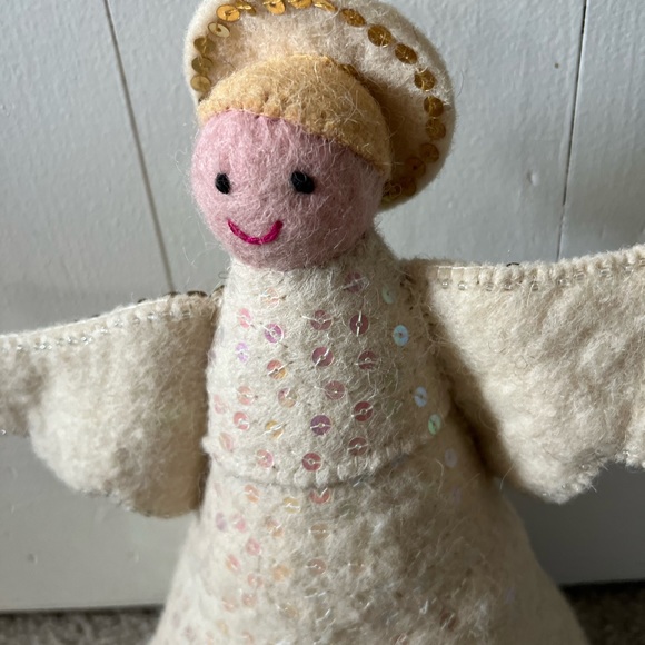 Angel tree topper - Picture 1 of 5